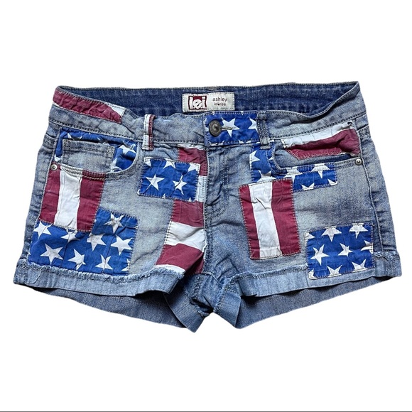 L.E.I. Ashley Low Rise Stars and Stripes Patchwork Denim Shorts Juniors Size 11